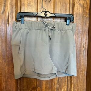 Lululemon Casual Cinchable Short 3.5”
